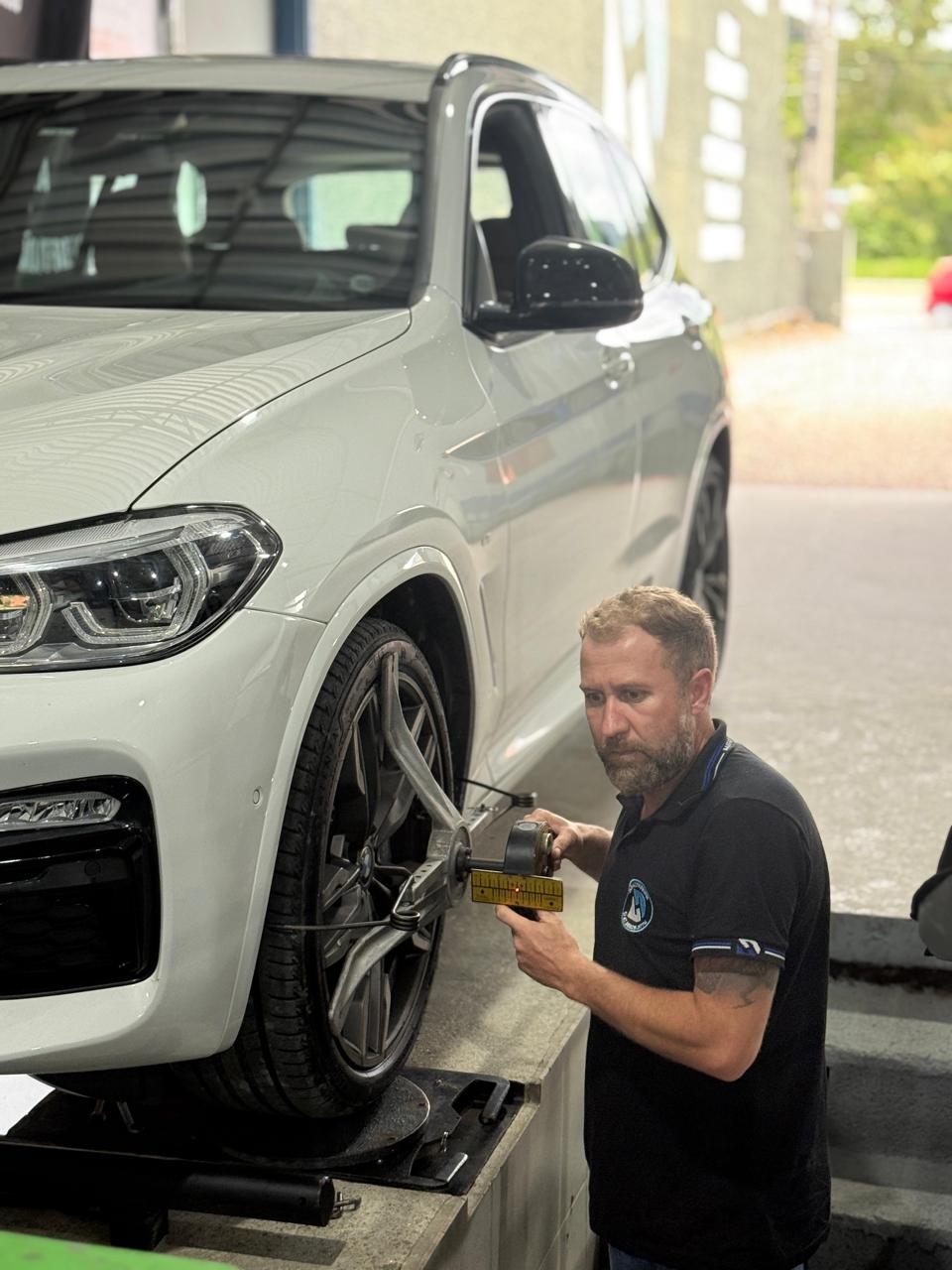 BMW em alinhamento